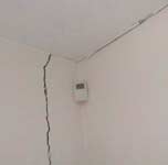 crepa-verticale-in-un-angolo